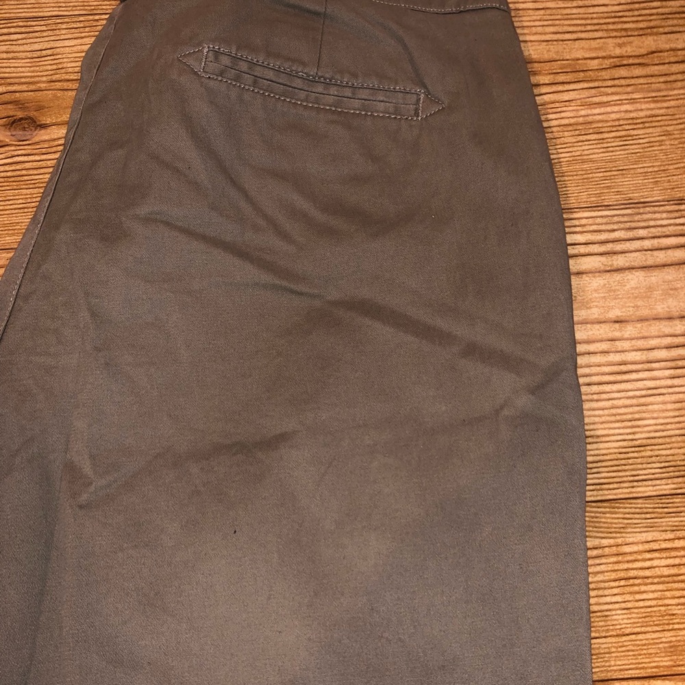 10 petite/short nwt Docker pants 2 pairs and 2 pairs od docker s 10 shorts euc - Picture 7 of 12
